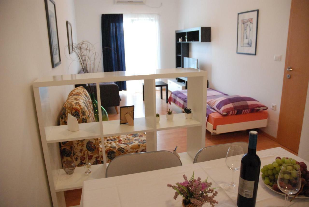 Apartmani Radin Rosini Екстериор снимка