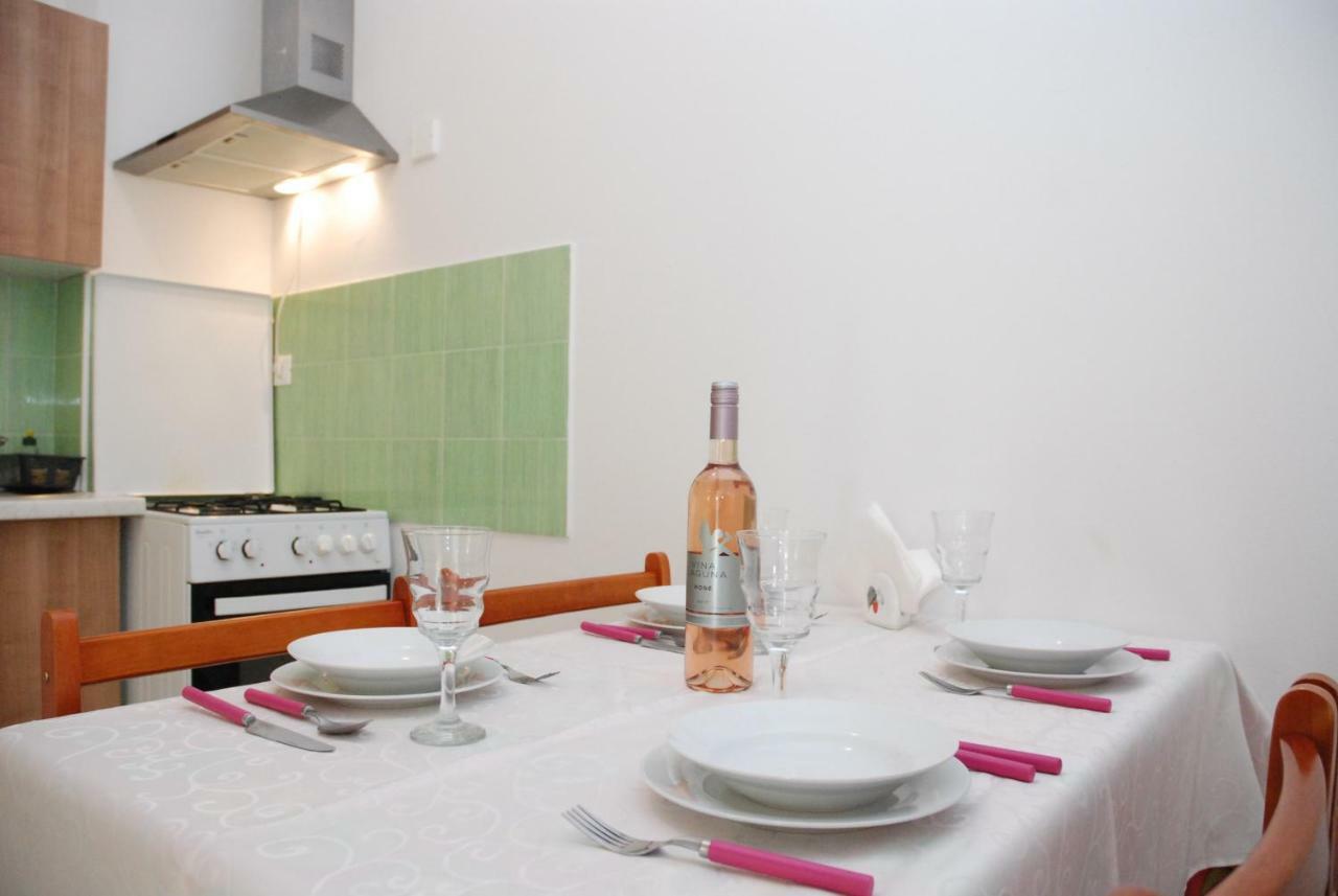 Apartmani Radin Rosini Екстериор снимка